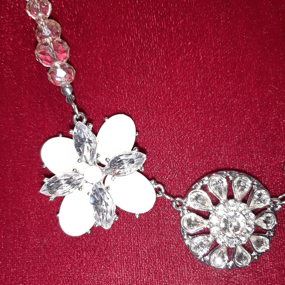 Statement necklace - Picture 4 of 15